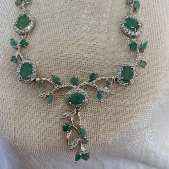 🌸🌟2 X HOST PICK 🌸🌟 Genuine Emerald 14K White Gold & Silver Necklace 21" $795 - Picture 3 of 10